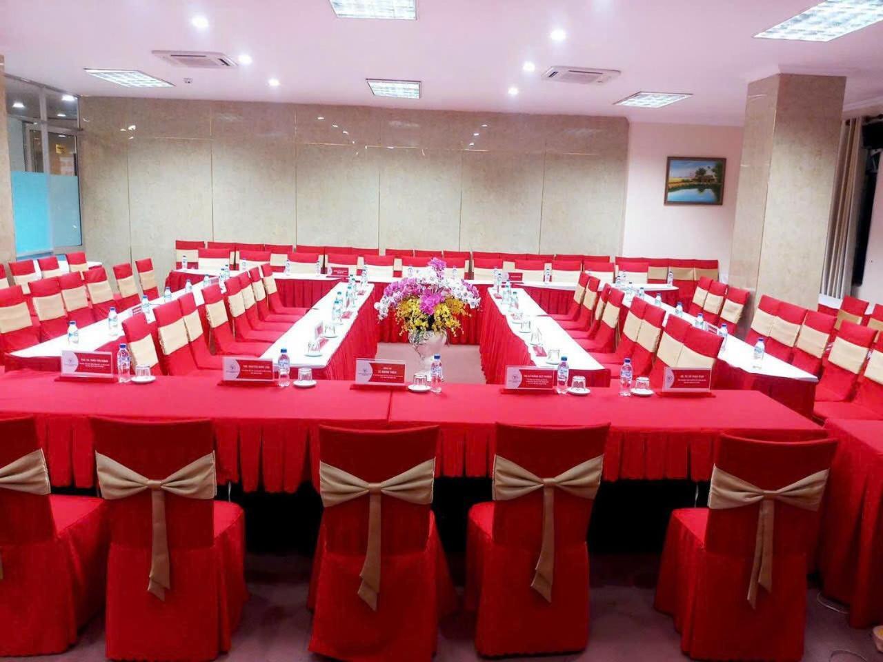 Hotel Khach San Hung Vuong Quảng Ngãi Exterior foto