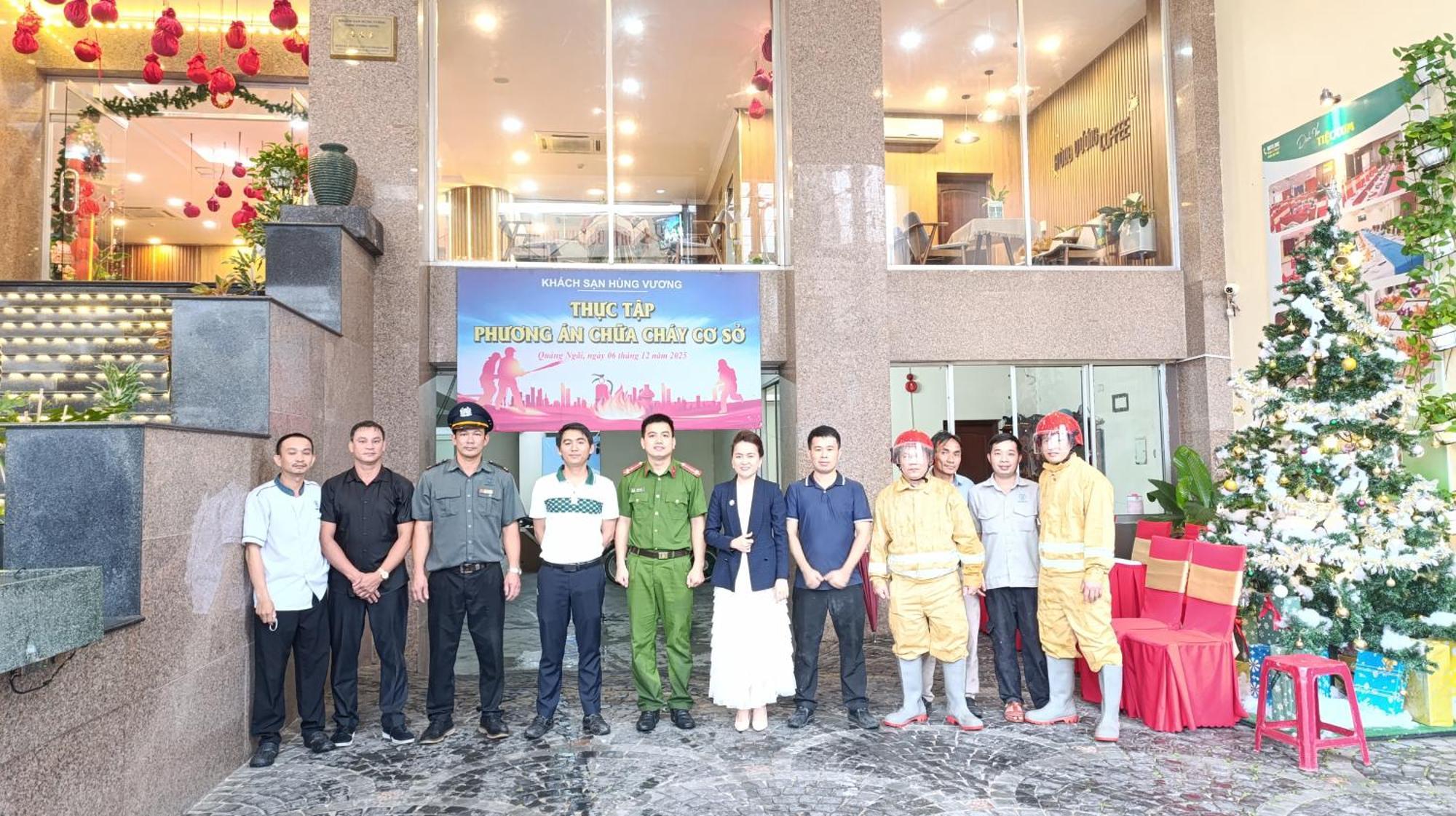 Hotel Khach San Hung Vuong Quảng Ngãi Exterior foto