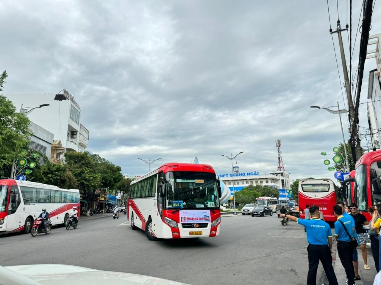Hotel Khach San Hung Vuong Quảng Ngãi Exterior foto